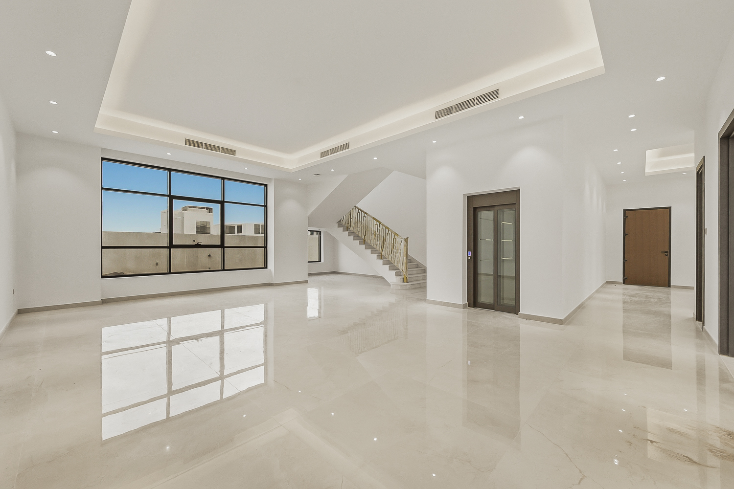 5 Bedrooms Villa in Al Khawaneej 1