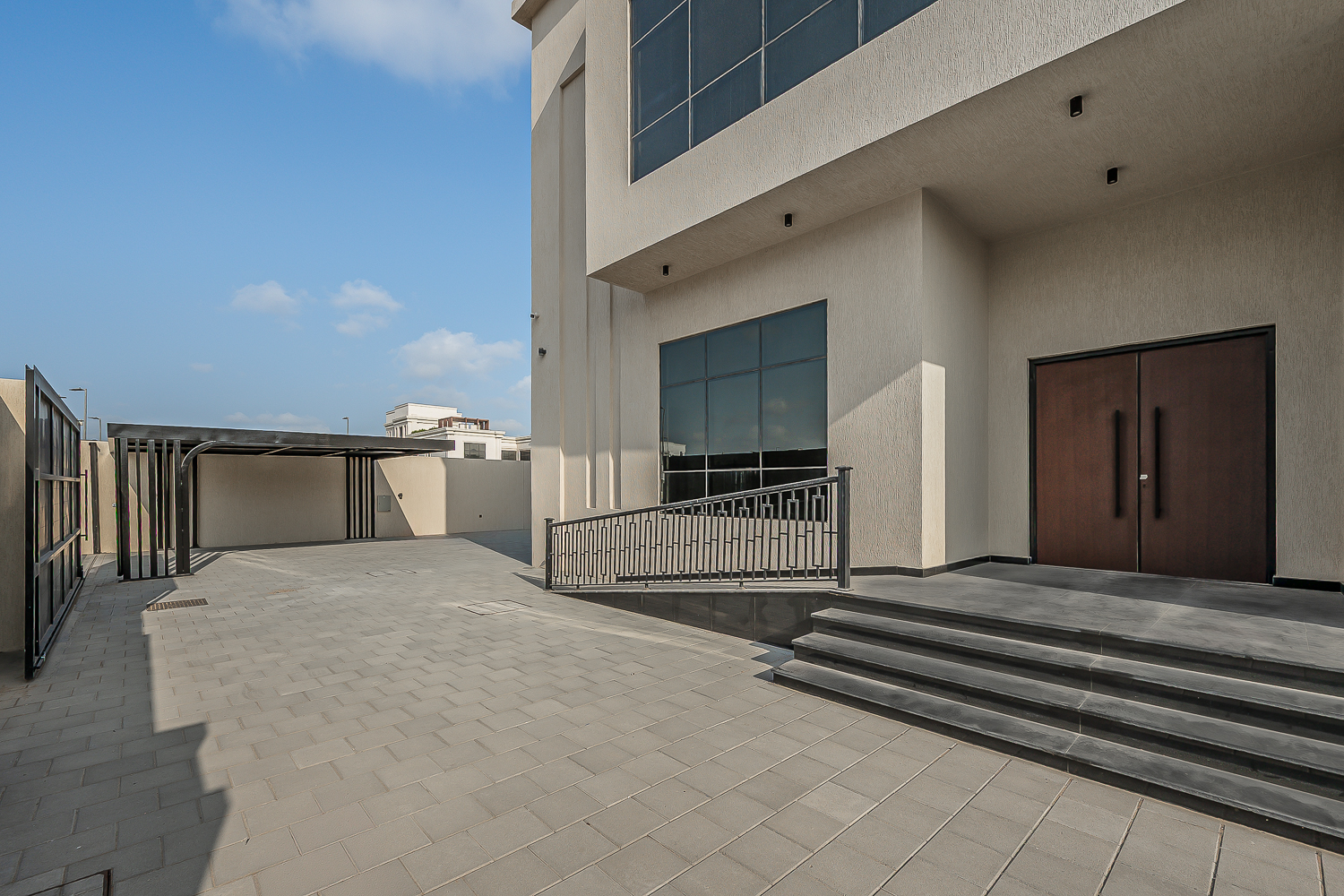 5 Bedrooms Villa in Al Khawaneej 1