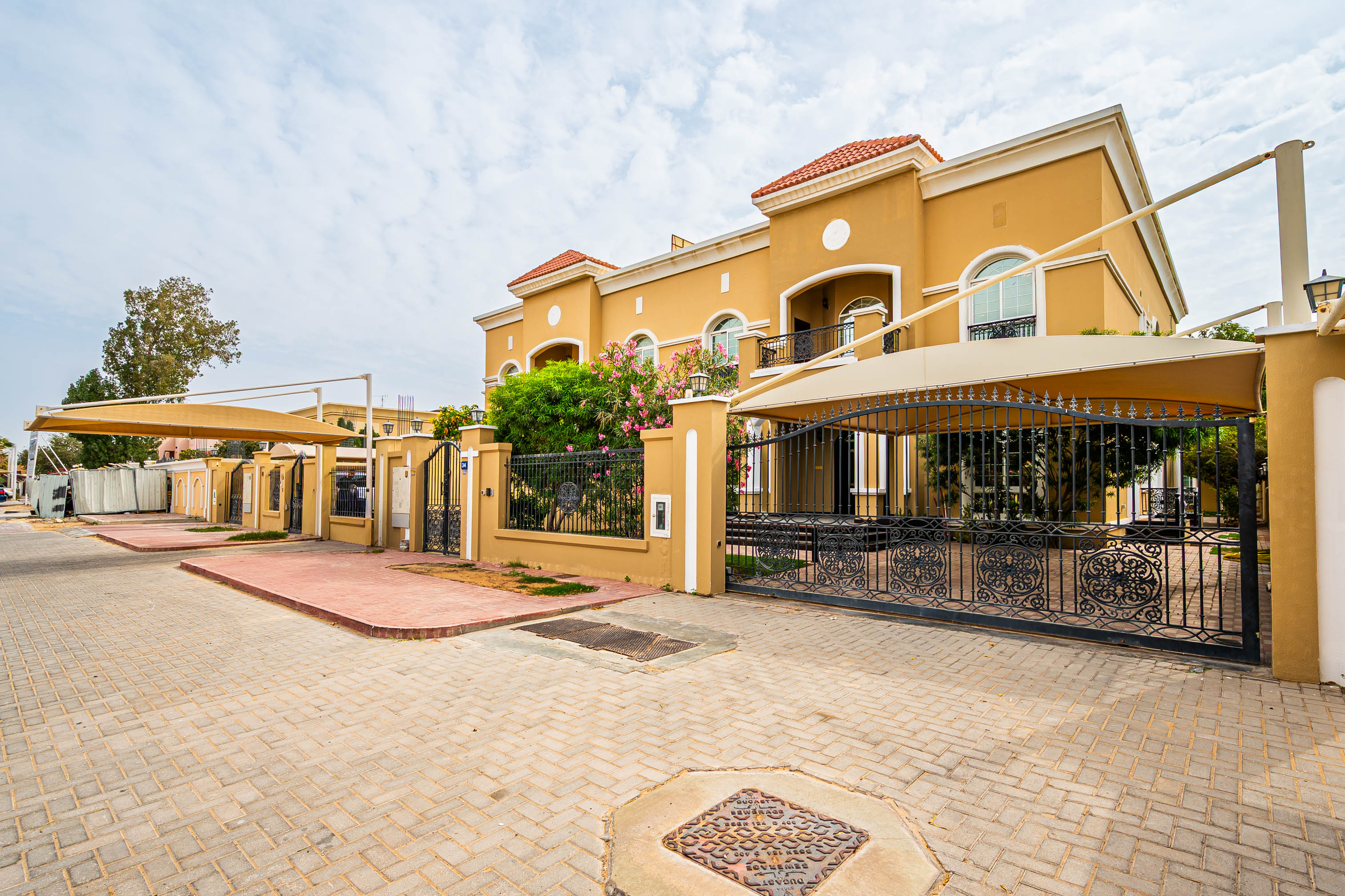 5 Bedrooms Villa in Al Barsha 3 Villas