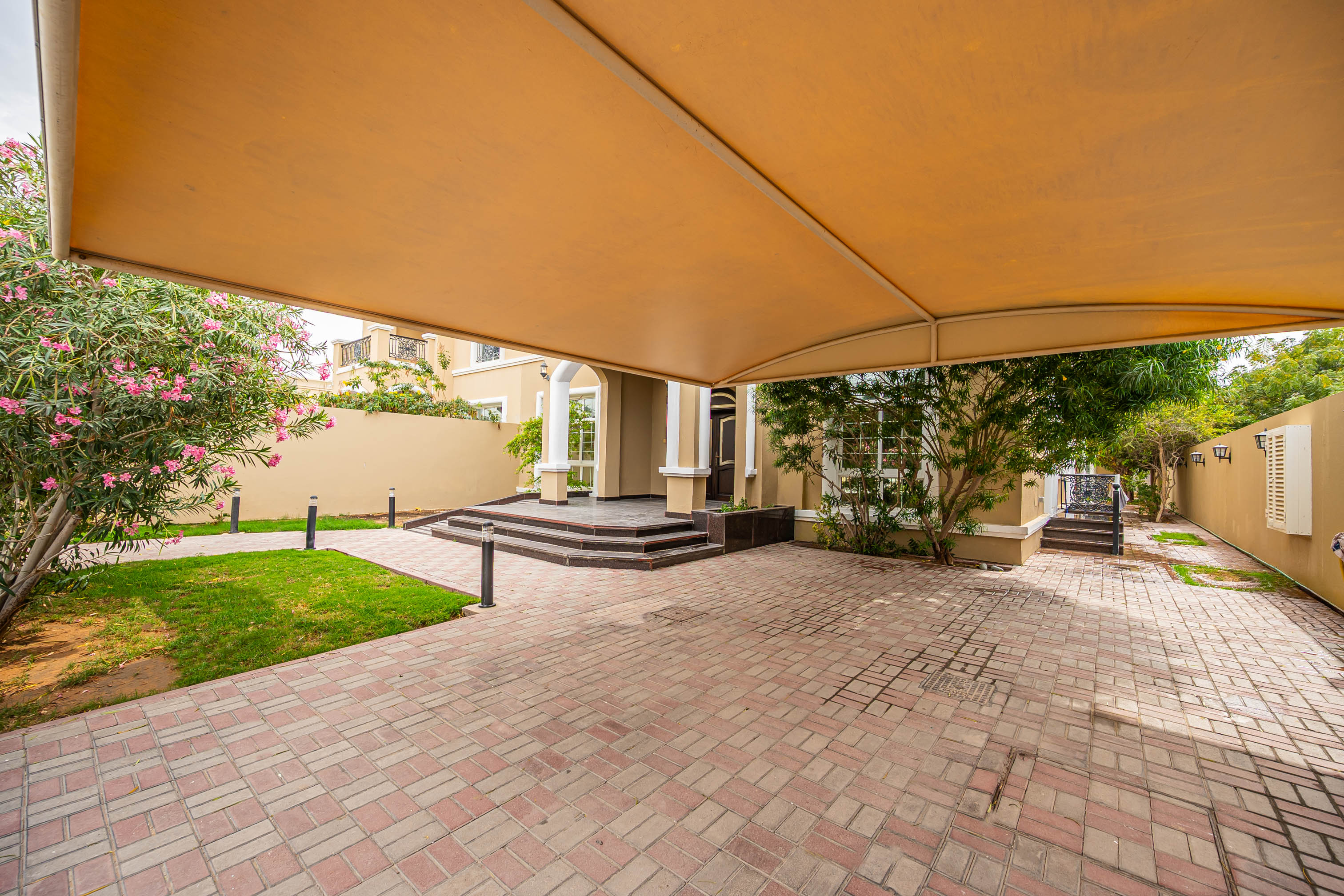 5 Bedrooms Villa in Al Barsha 3 Villas