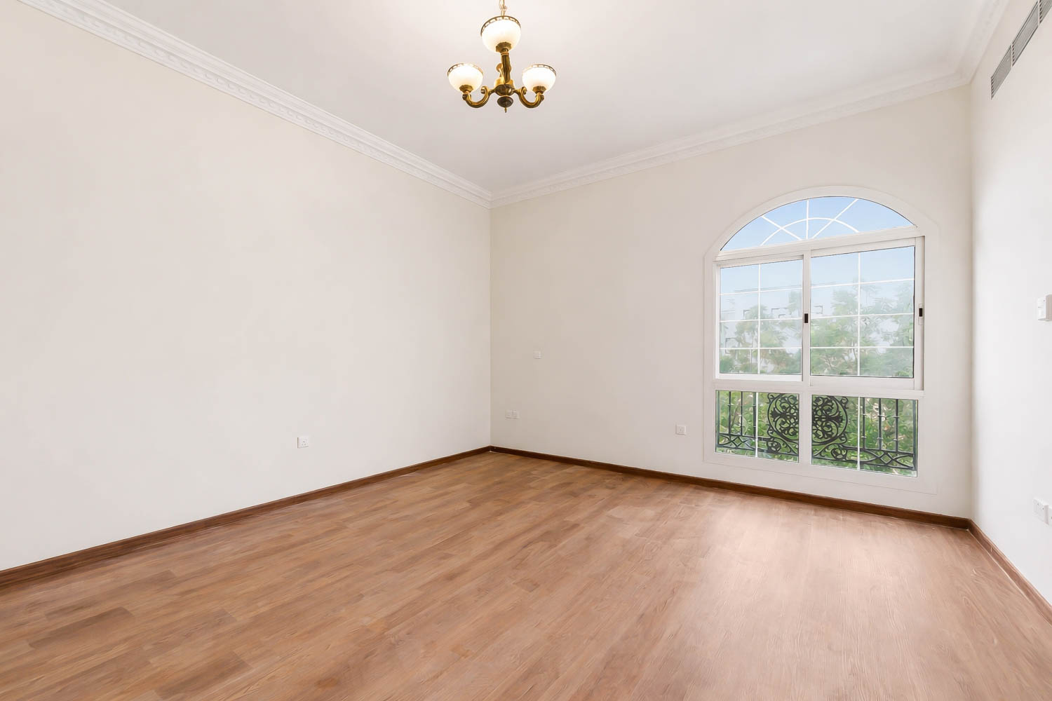 5 Bedrooms Villa in Al Barsha 3 Villas