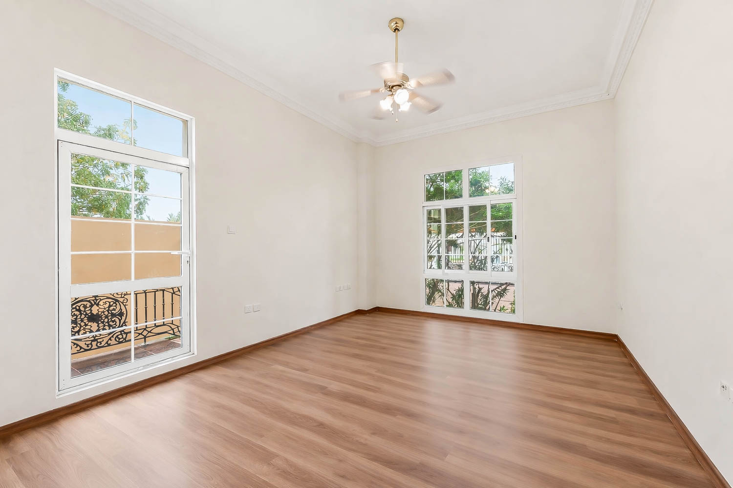 5 Bedrooms Villa in Al Barsha 3 Villas