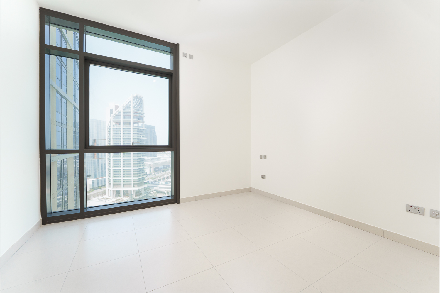 2 Bedrooms Apartment in Canal Residence