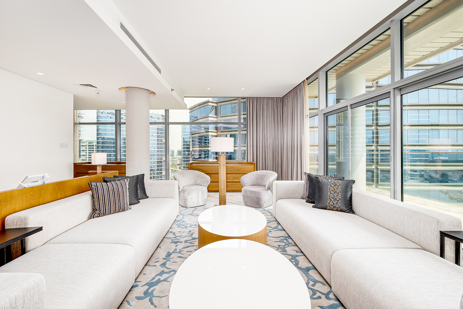 3 Bedrooms Hotel Apartment in Marriott Marquis Dubai