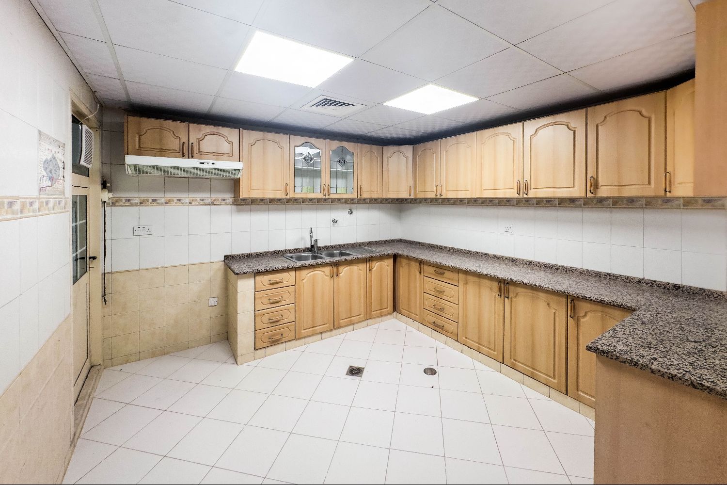 7 Bedrooms Villa in Hadbat Al Zafranah