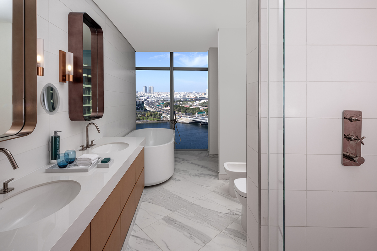 3 Bedrooms Hotel Apartment in Hilton Dubai Creek Hotel & Residences