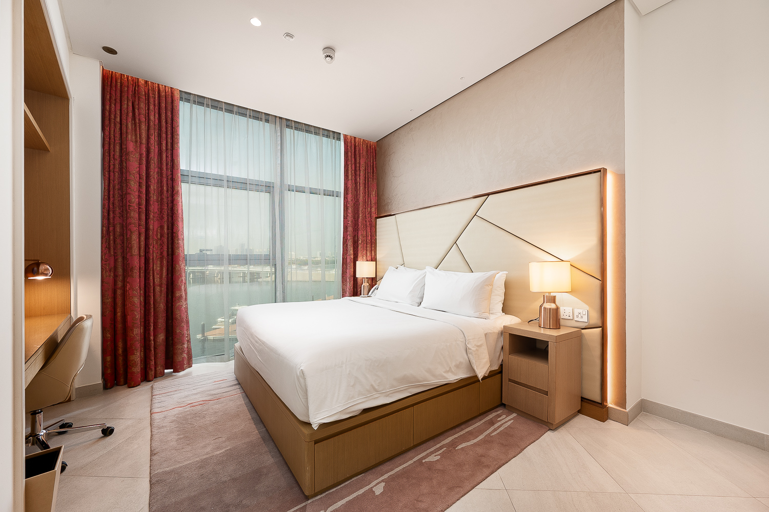 2 Bedrooms Hotel Apartment in Hilton Dubai Creek Hotel & Residences