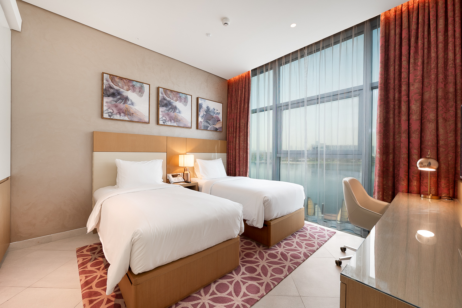 2 Bedrooms Hotel Apartment in Hilton Dubai Creek Hotel & Residences