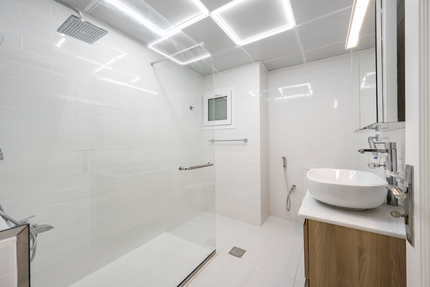 5 Bedrooms Villa in Umm Suqeim 2 Villas