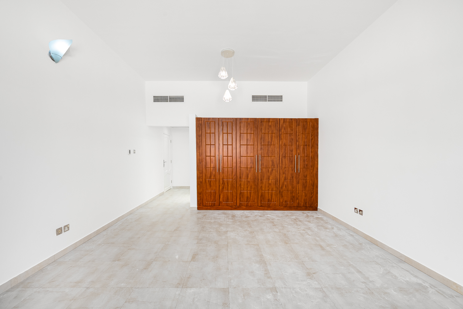 5 Bedrooms Villa in Umm Suqeim 2 Villas