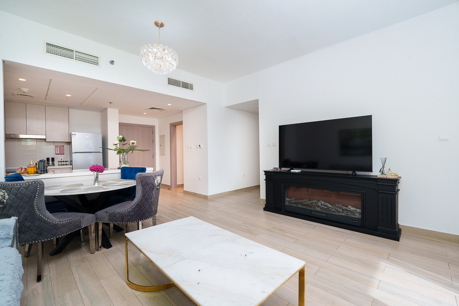 2 Bedrooms Apartment in Waters Edge