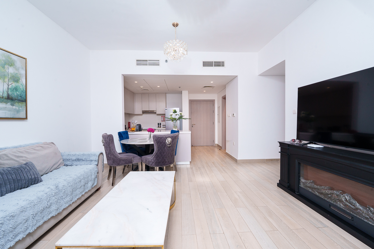 2 Bedrooms Apartment in Waters Edge