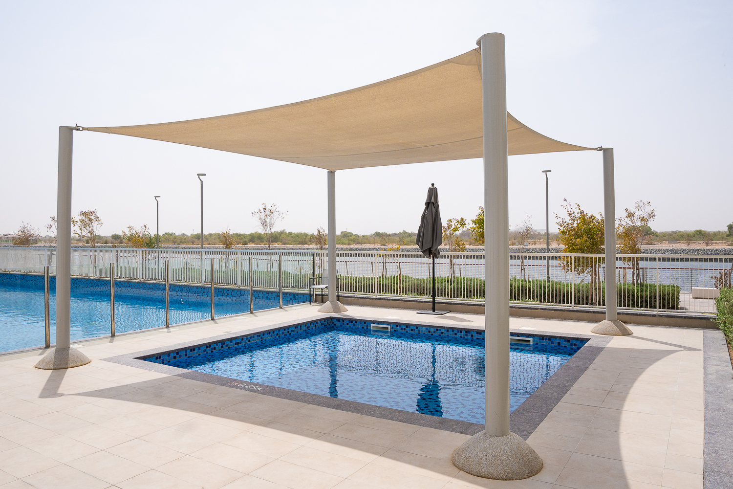 2 Bedrooms Apartment in Waters Edge