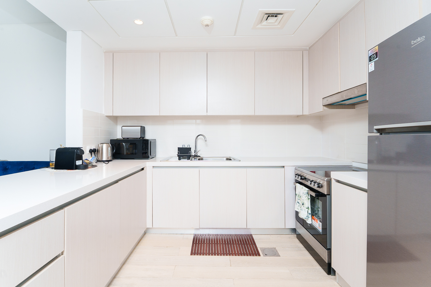 2 Bedrooms Apartment in Waters Edge