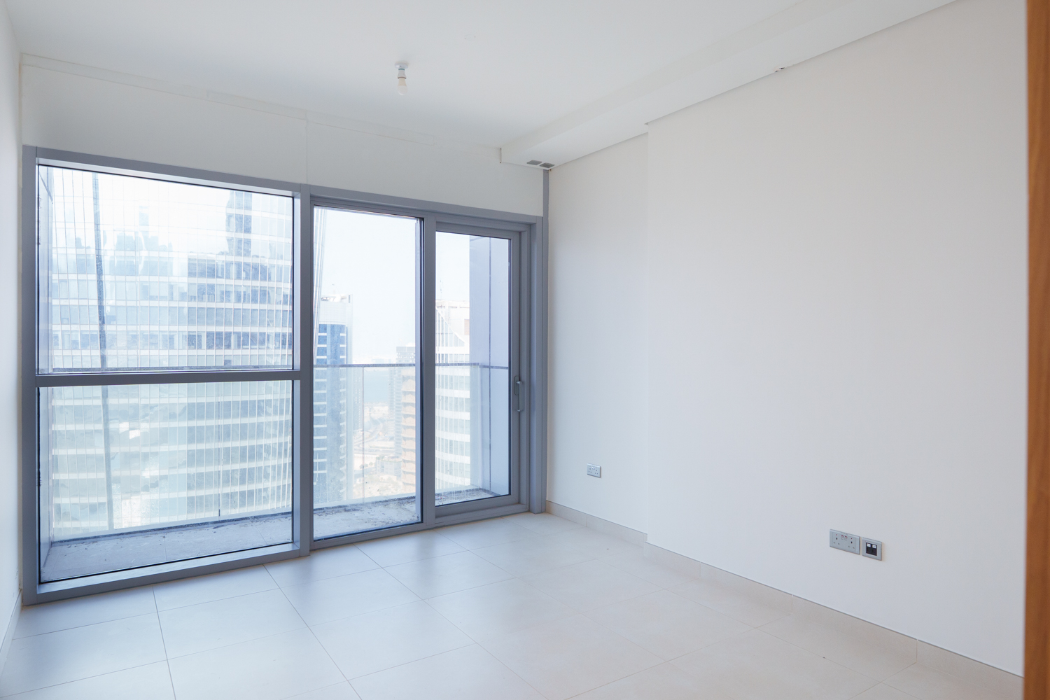 3 Bedrooms Apartment in Radiant Square
