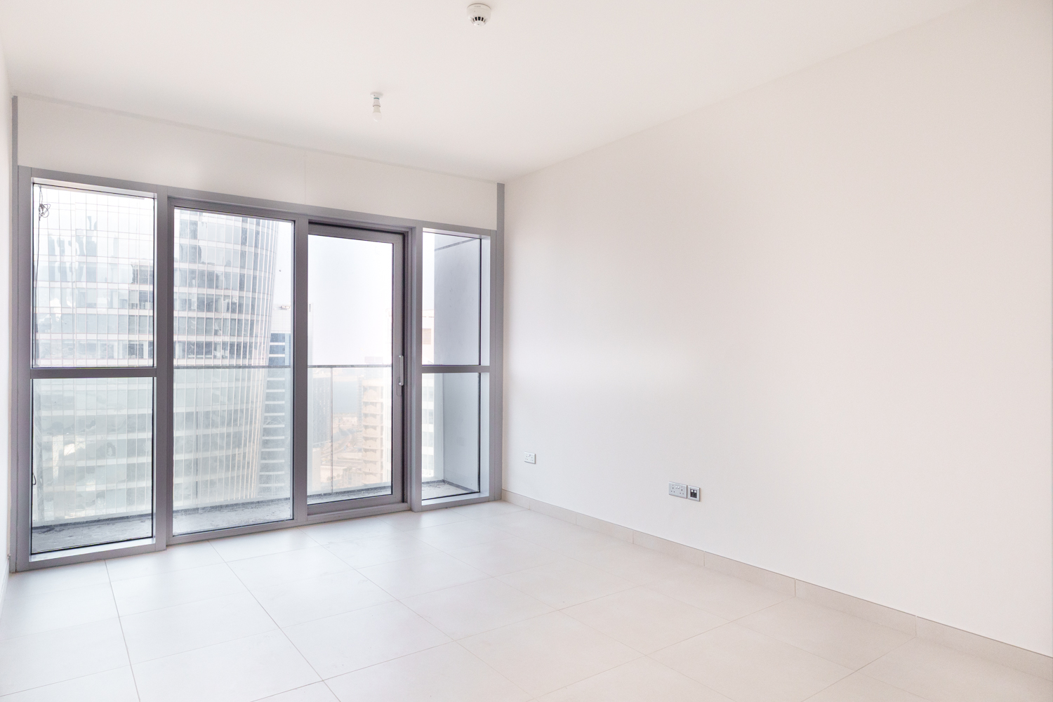 3 Bedrooms Apartment in Radiant Square