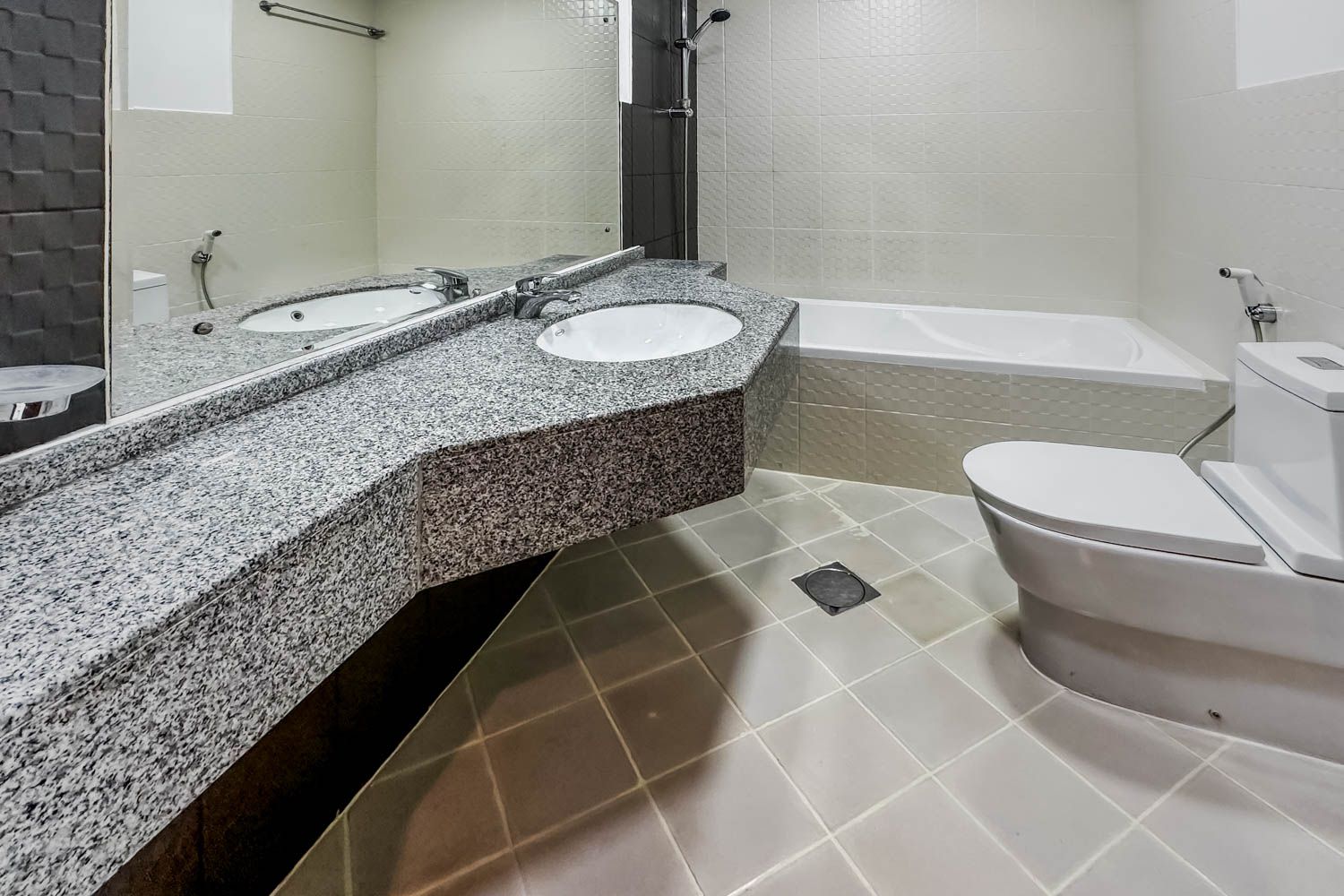 2 Bedrooms Apartment in The Imperial Residence Podium