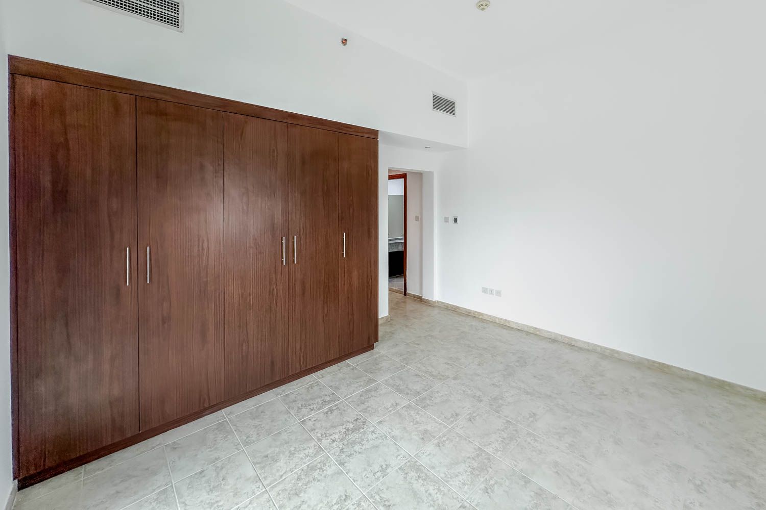 2 Bedrooms Apartment in The Imperial Residence Podium