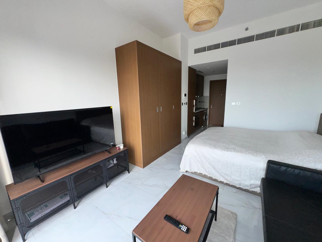  Apartment in Azizi Mirage