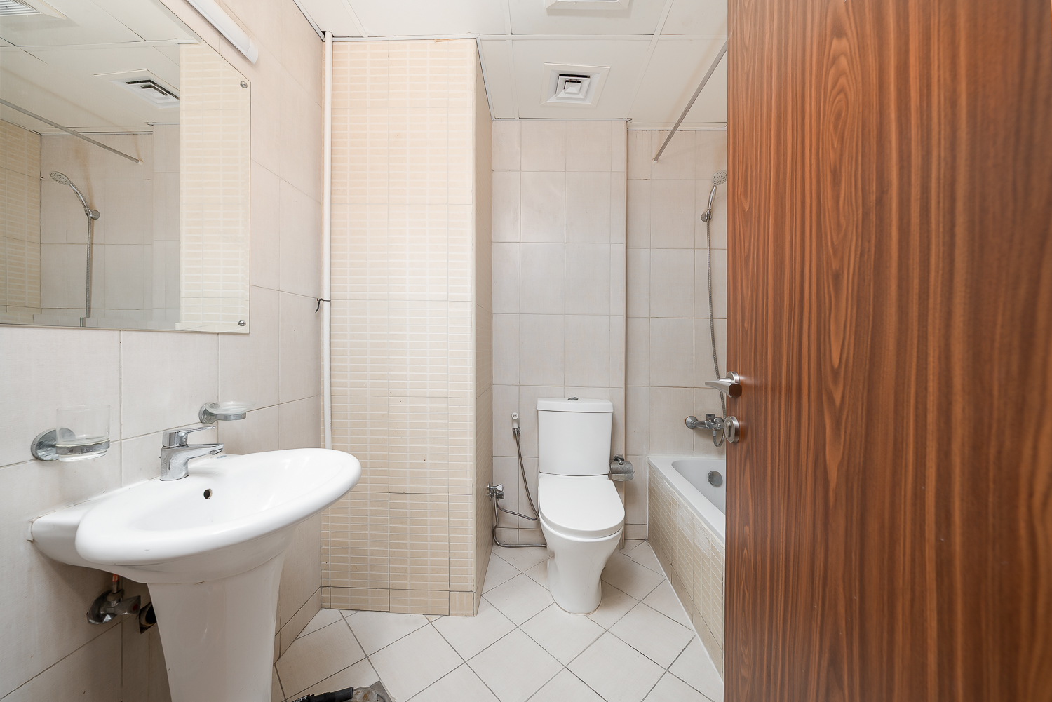  Apartment in Madison Astor