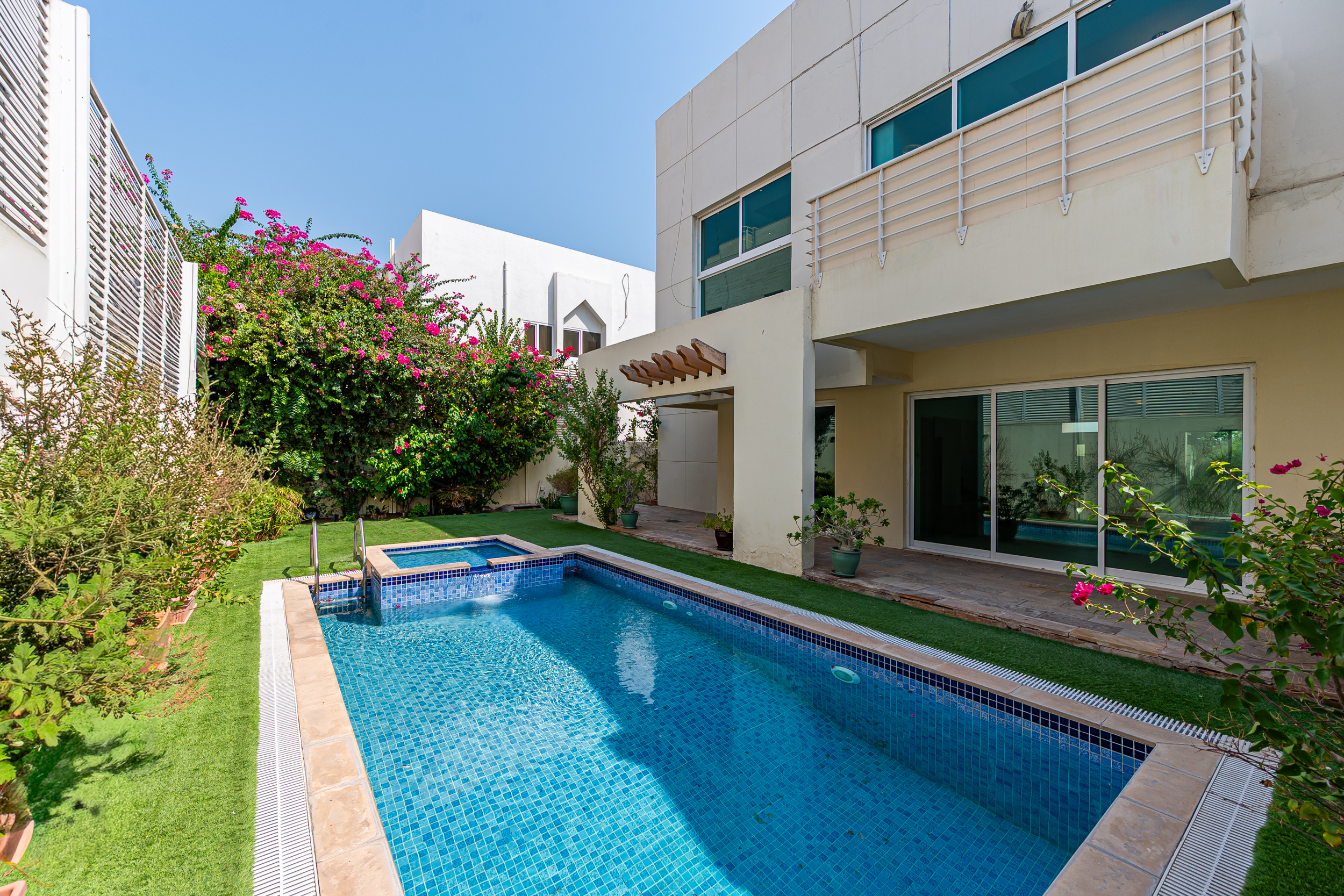 5 Bedroom Villa in Jumeirah 2