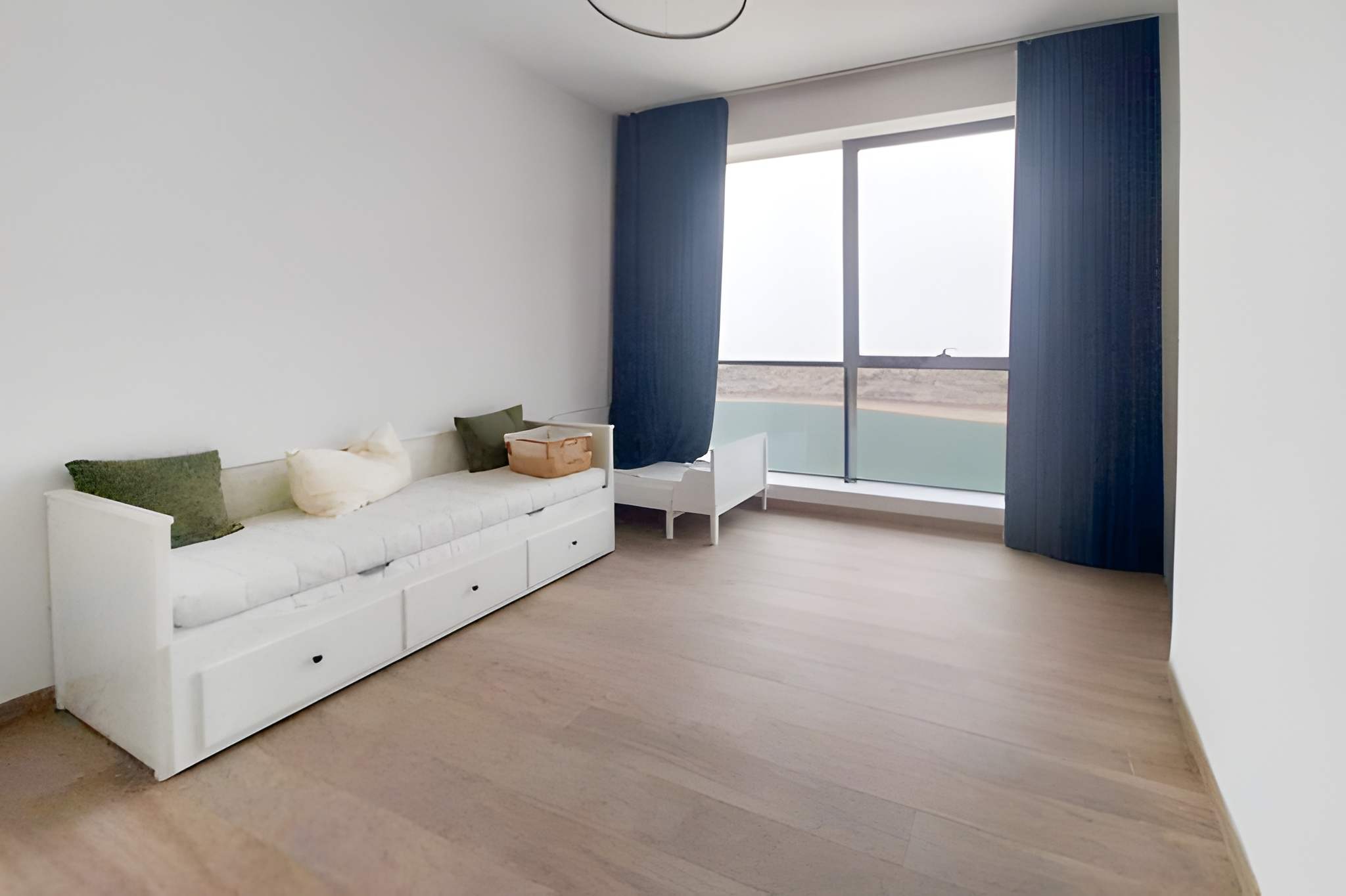 3 Bedrooms Apartment in La Plage Tower