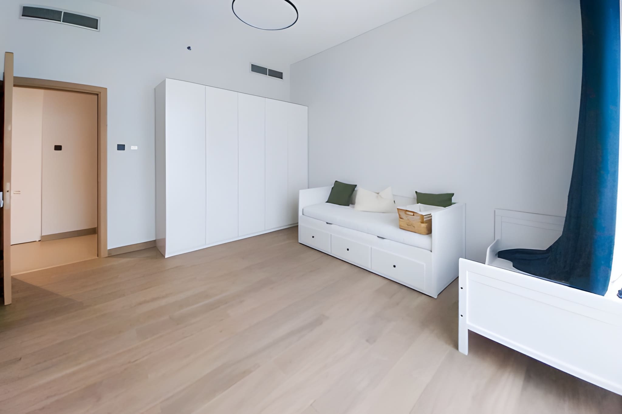 3 Bedrooms Apartment in La Plage Tower