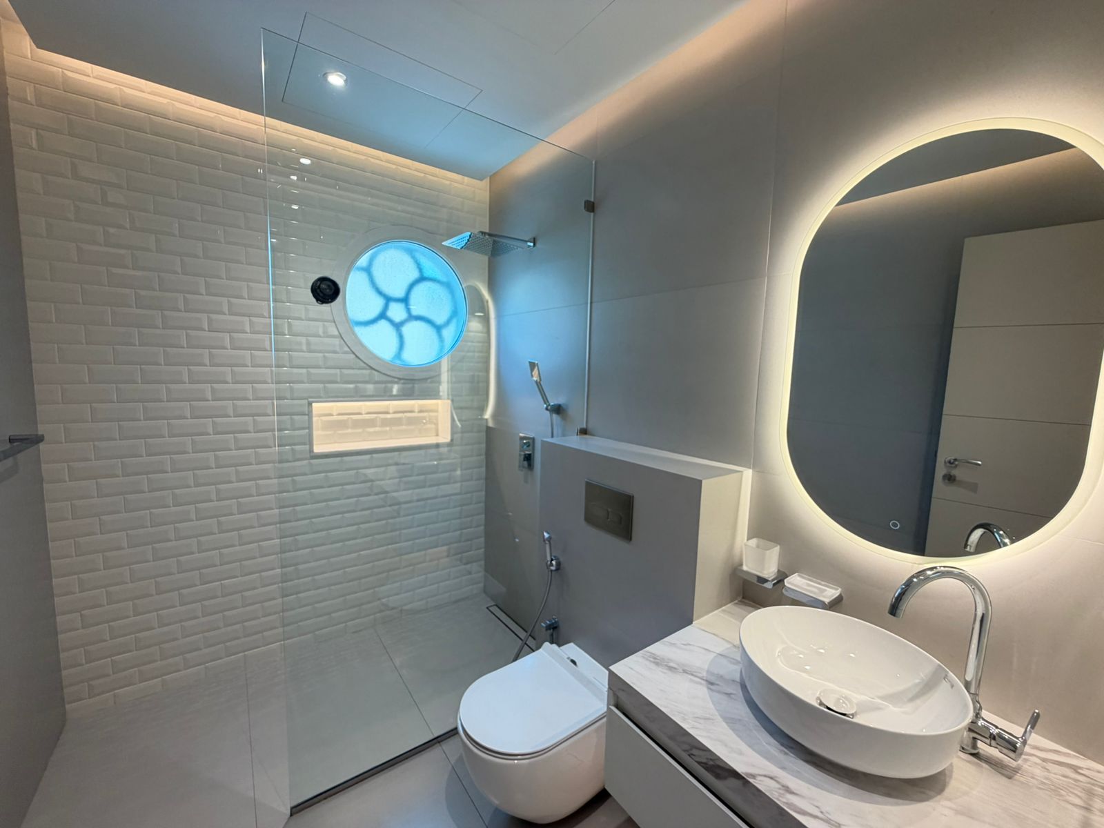 5 Bedrooms Villa in Legacy Large