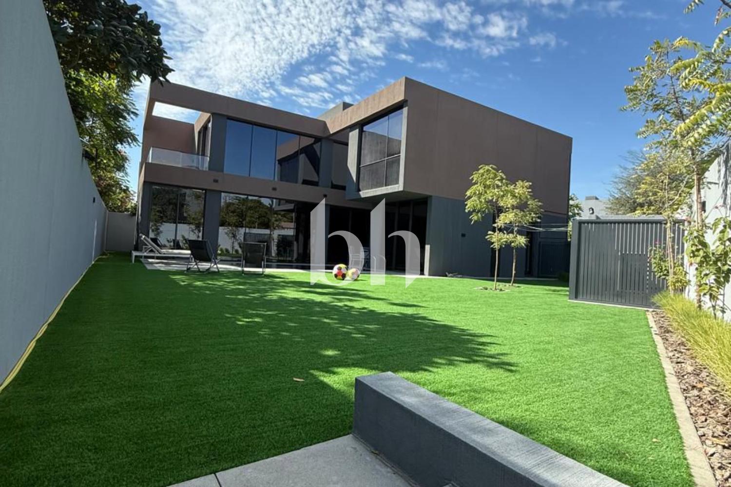 4 Bedroom with Pool | Corner | Huge Plot