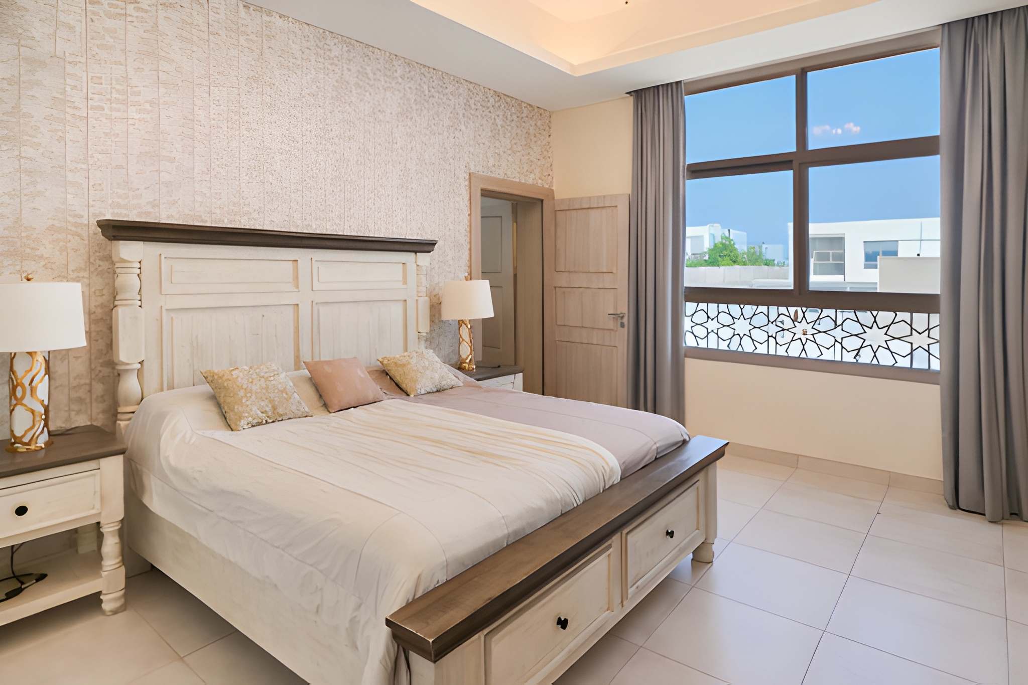 10 Bedrooms Villa in Sharjah Garden City