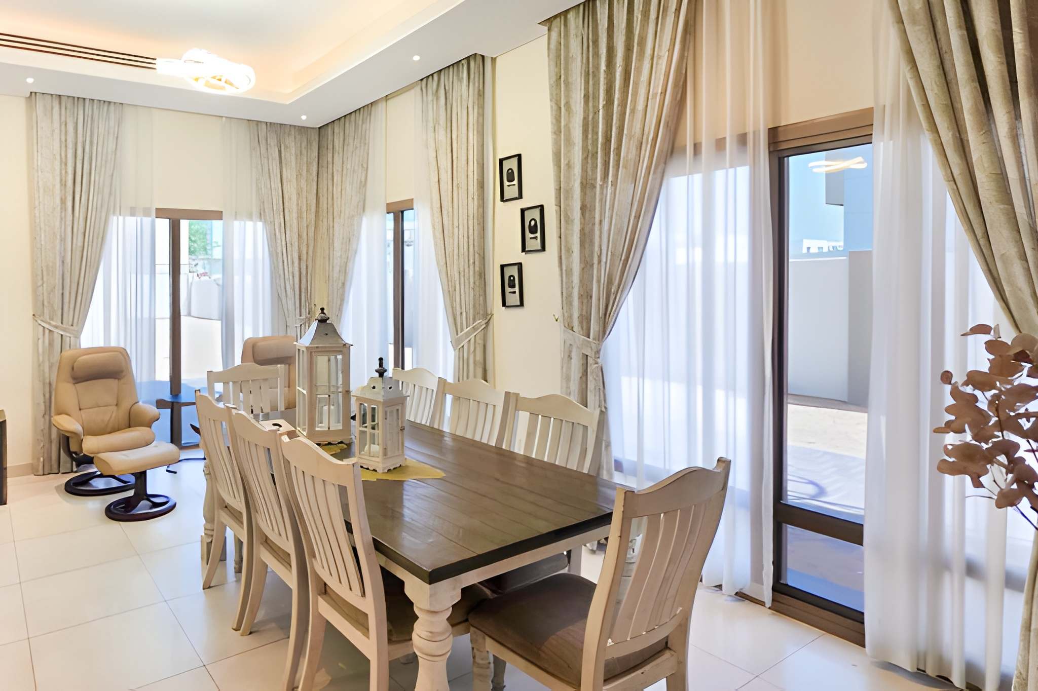 10 Bedrooms Villa in Sharjah Garden City