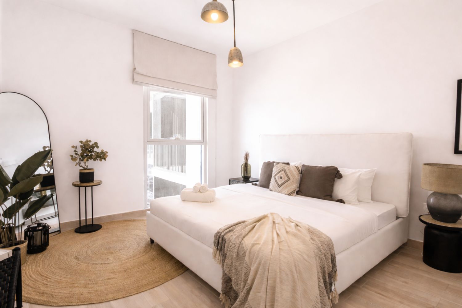 2 Bedrooms Apartment in Waters Edge