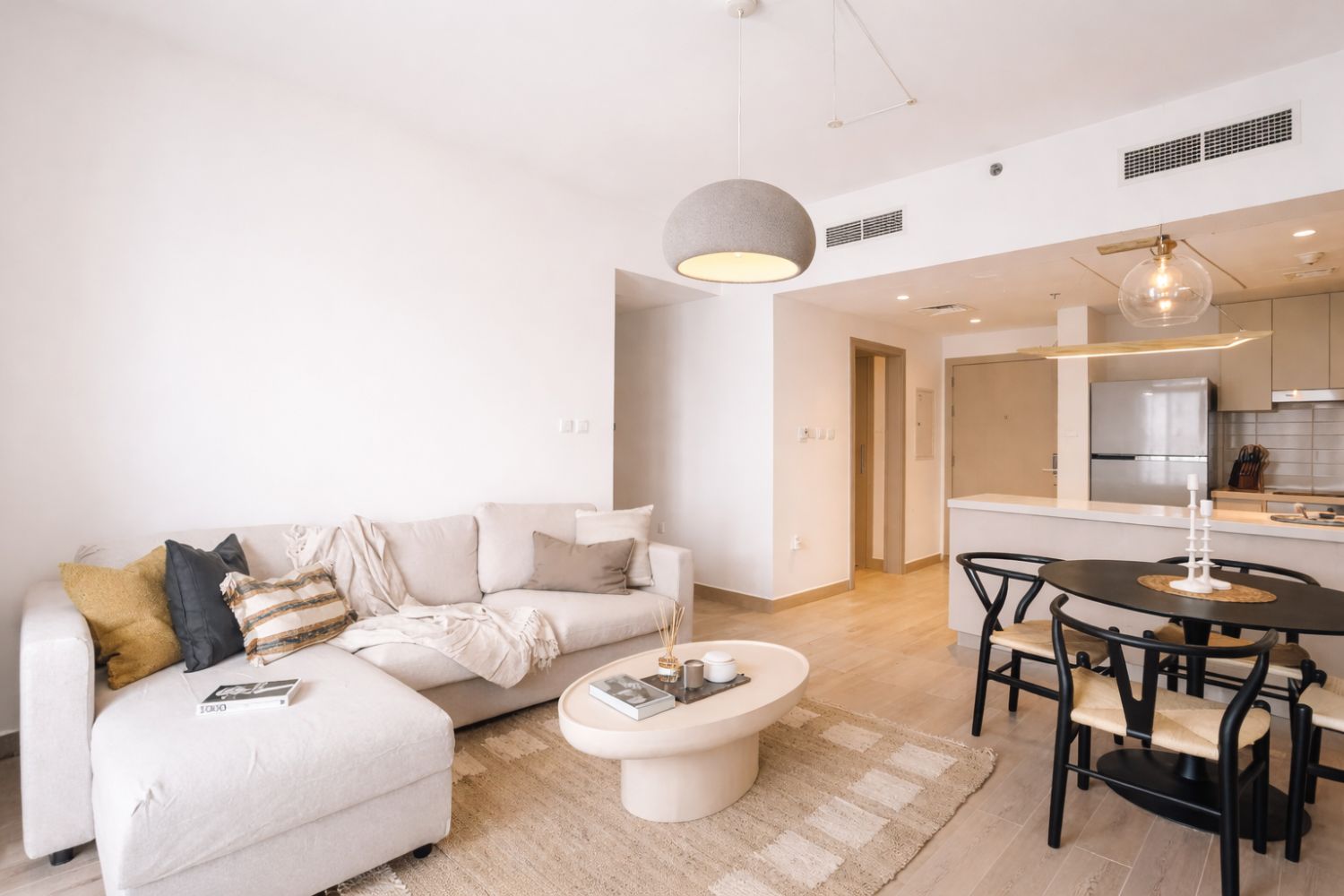 2 Bedrooms Apartment in Waters Edge