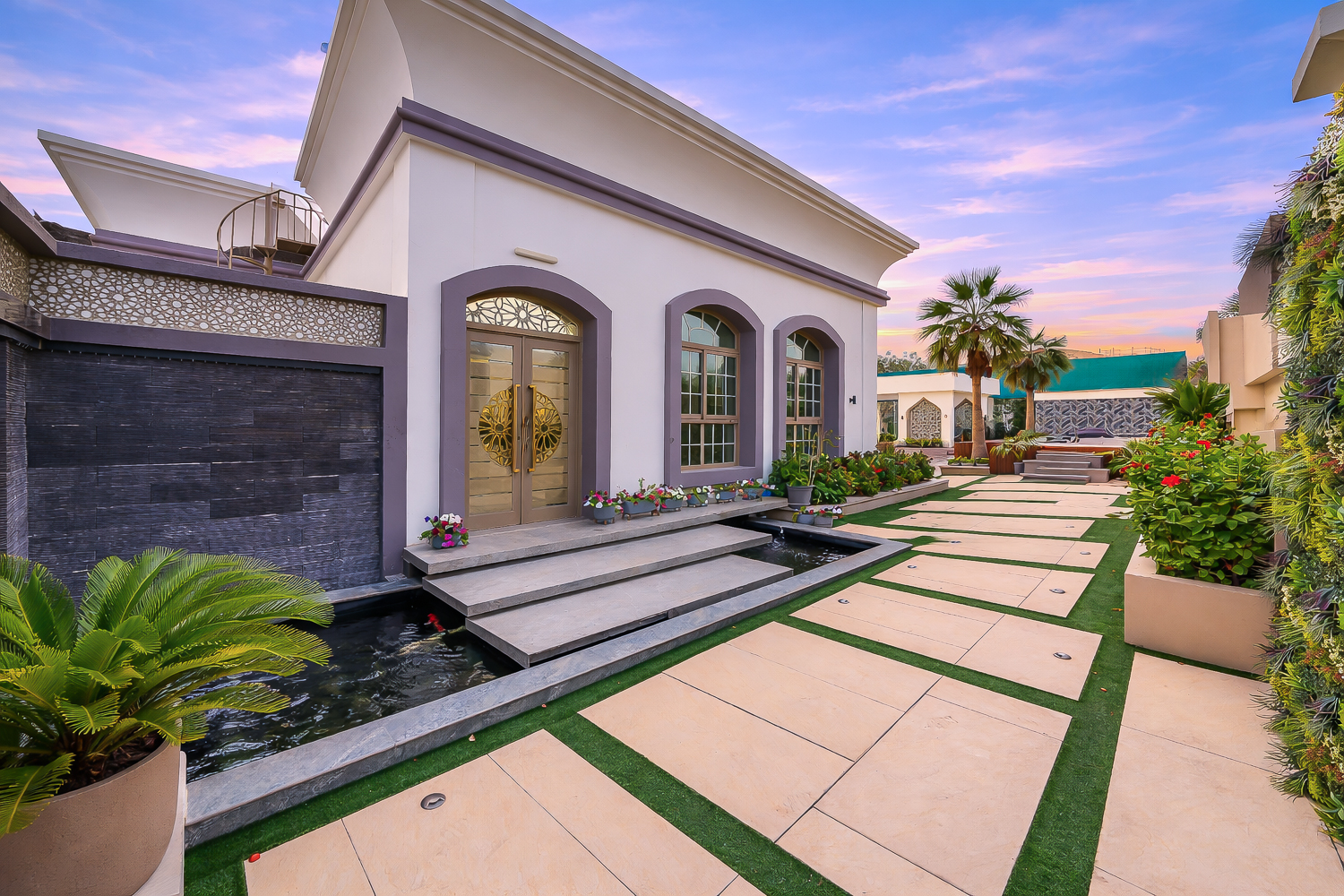 4 Bedrooms Villa in Al Khawaneej 1