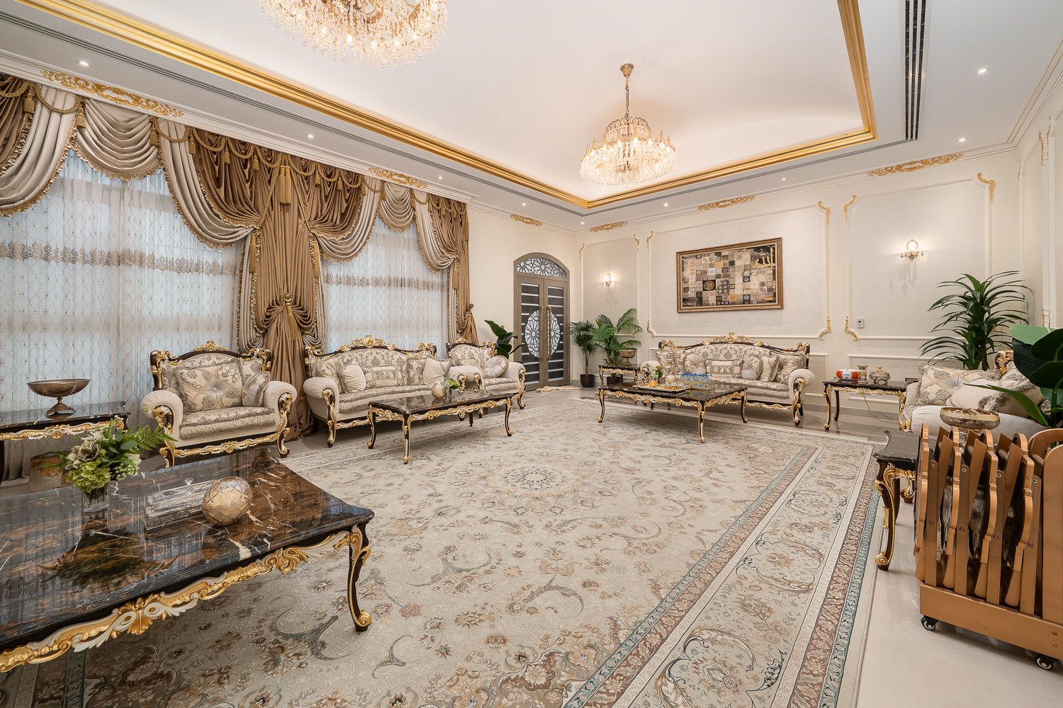 4 Bedrooms Villa in Al Khawaneej 1