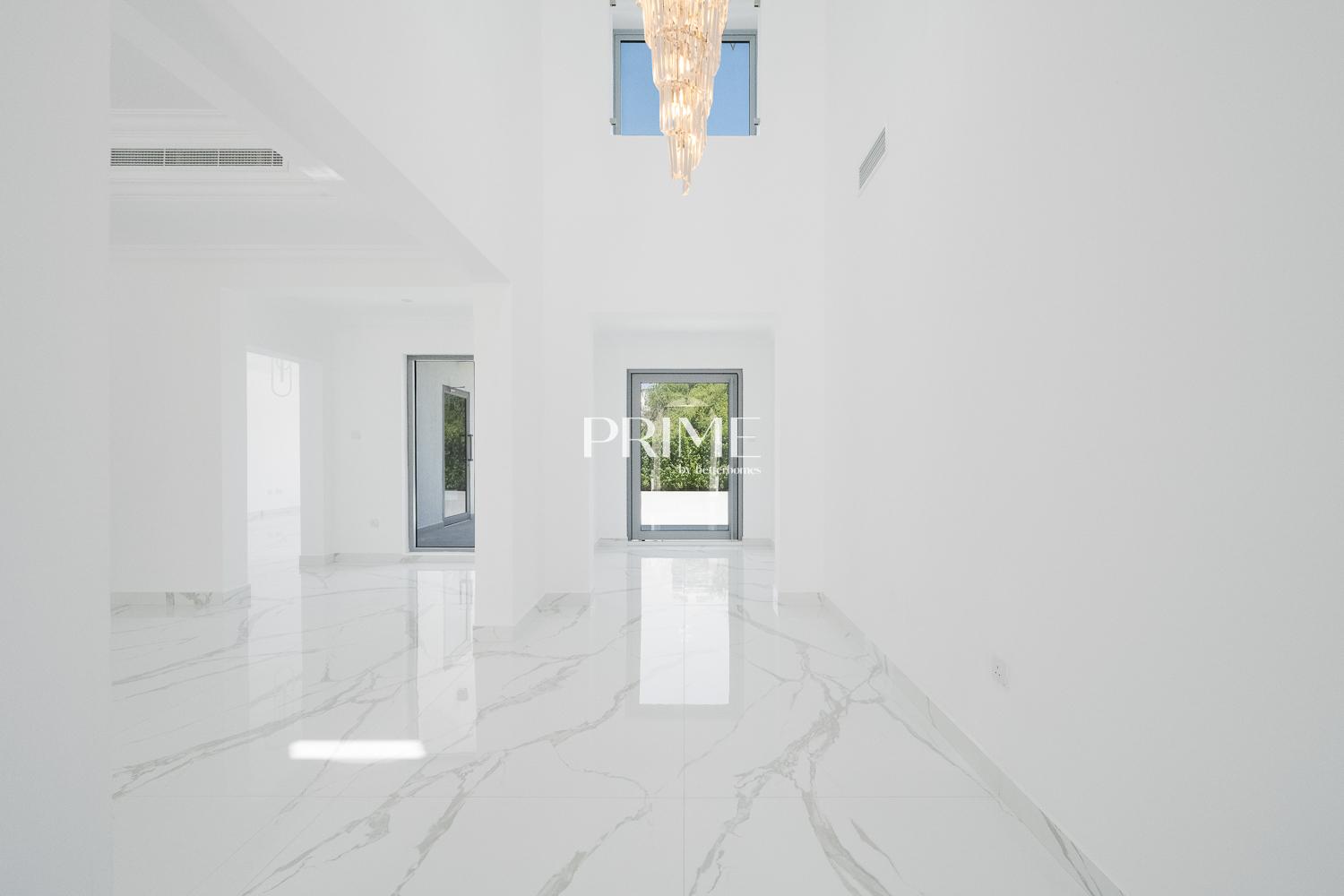 5 Bedrooms Villa in Master View