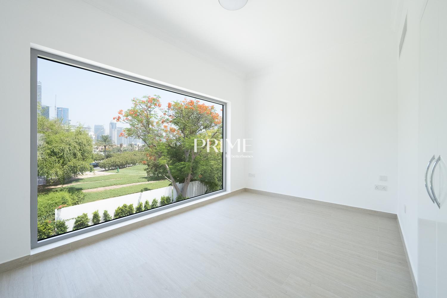 5 Bedrooms Villa in Master View