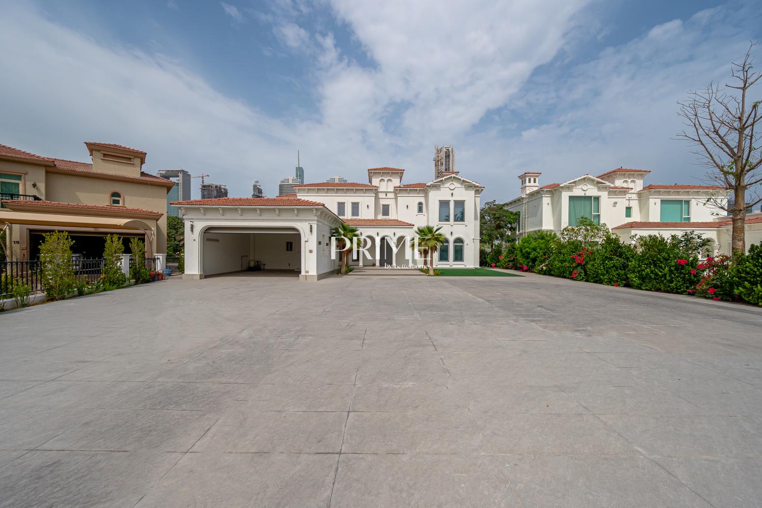 5 Bedrooms Villa in Master View