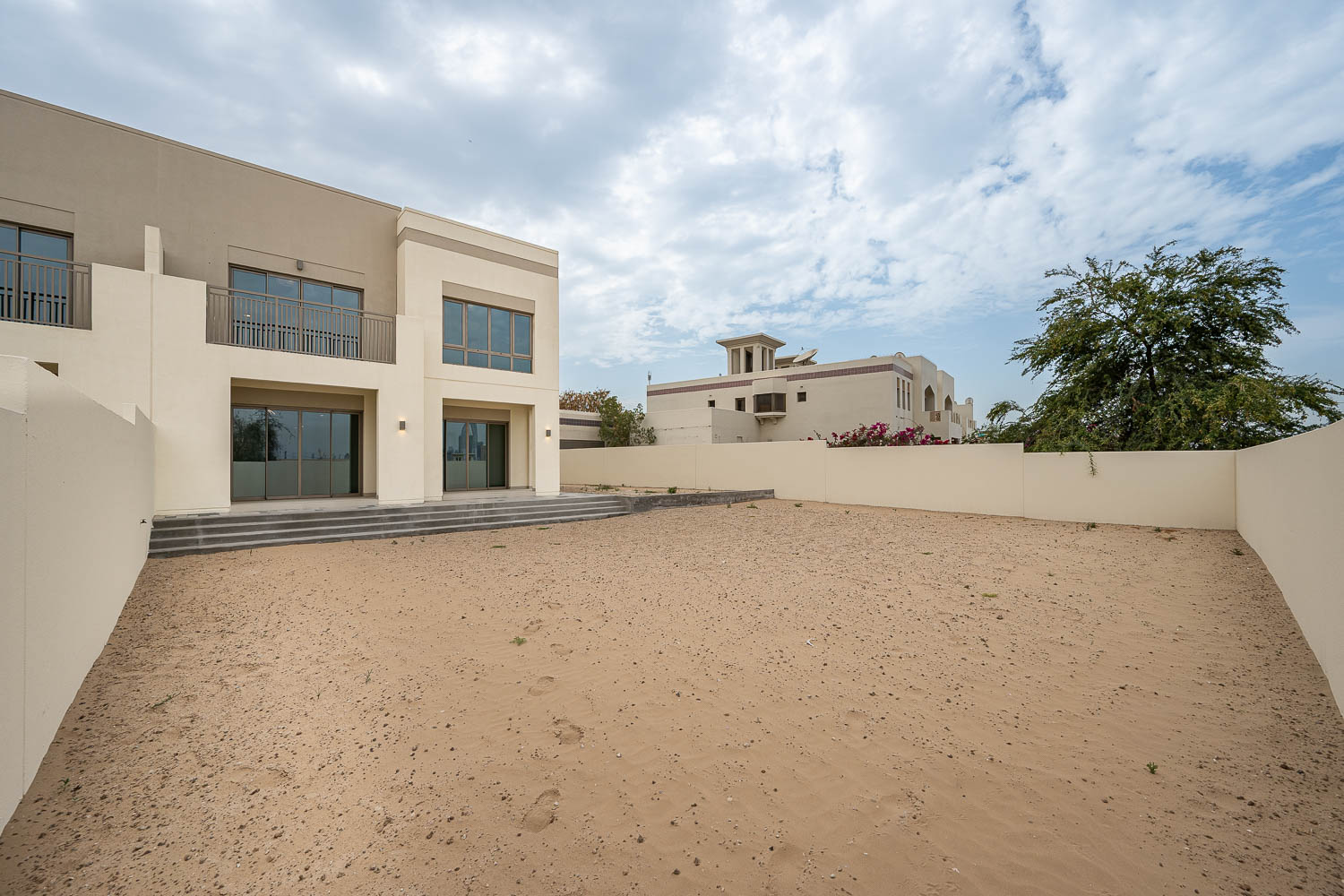 4 Bedrooms Villa in Garden View Villas