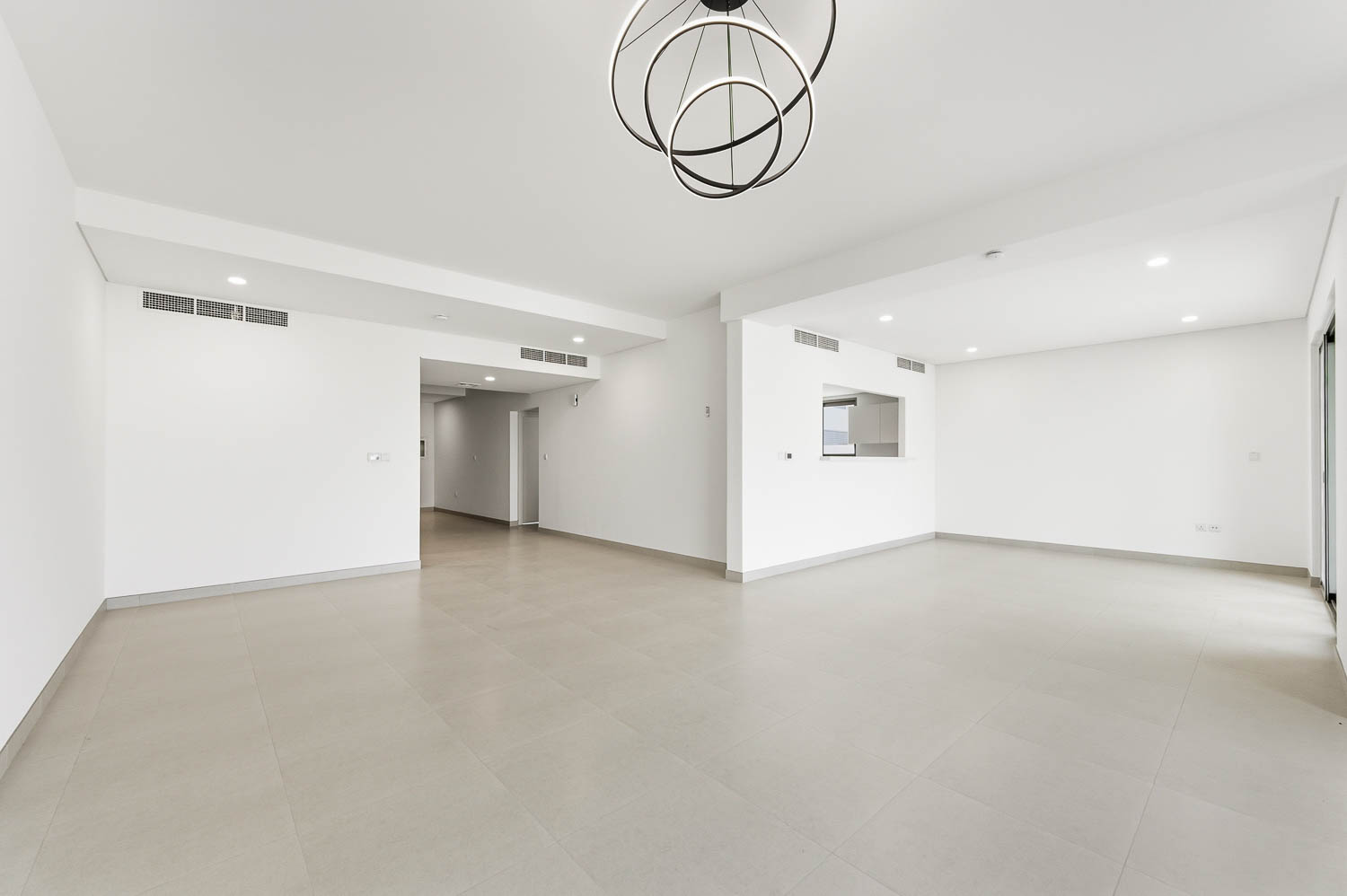 4 Bedrooms Villa in Garden View Villas