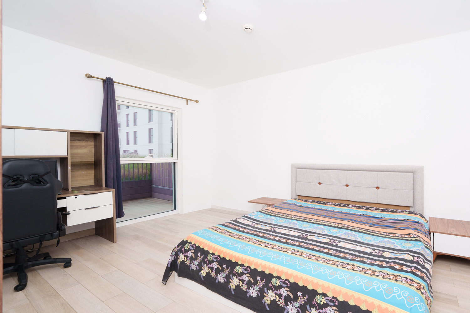 2 Bedrooms Apartment in Waters Edge