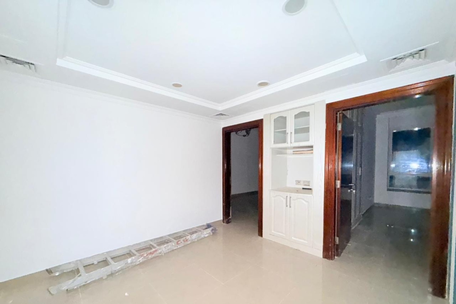 2 Bedrooms Apartment in Al Muhannad Tower