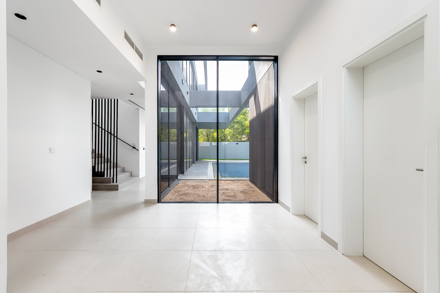 5 Bedrooms Villa in Sendian