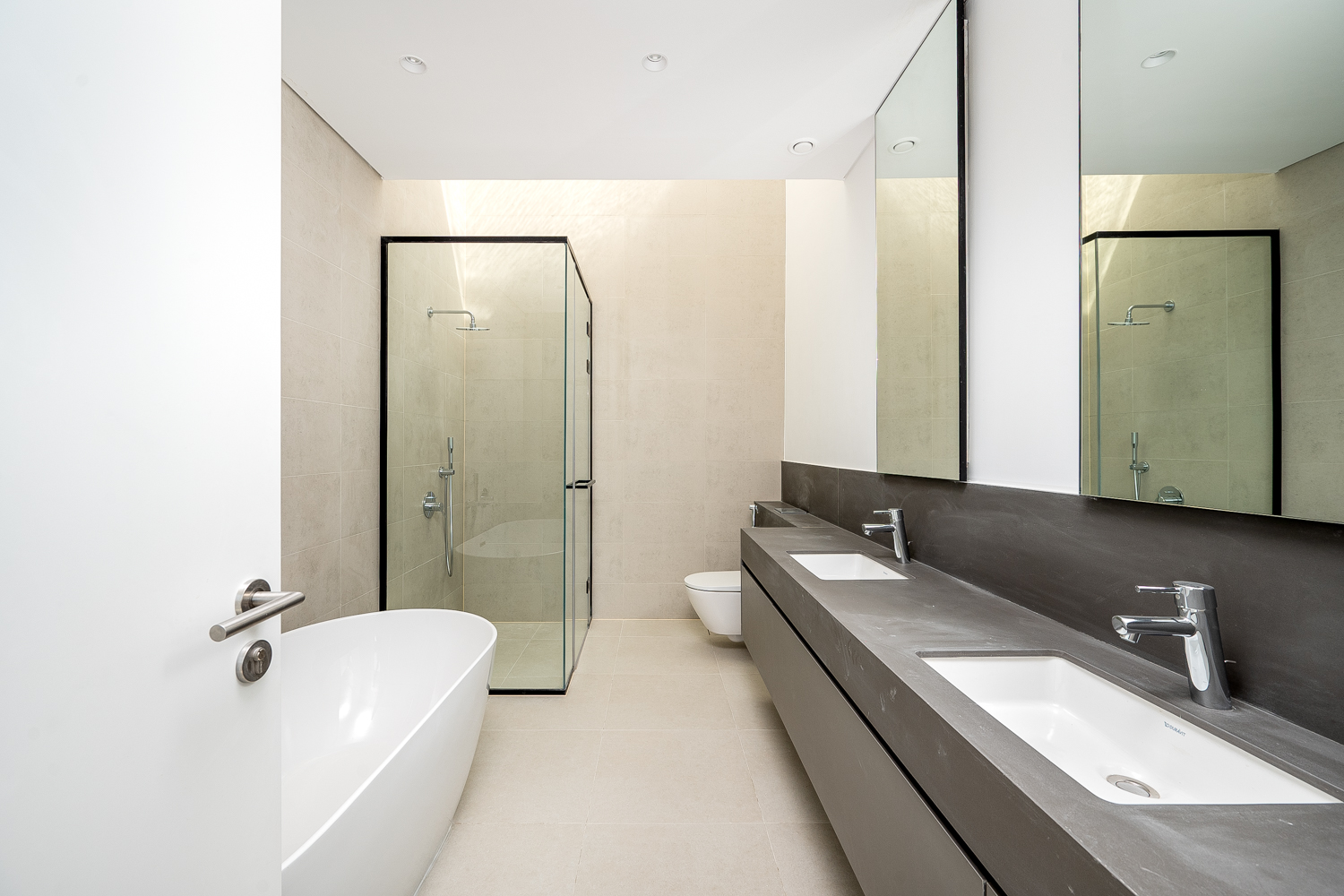 5 Bedrooms Villa in Sendian