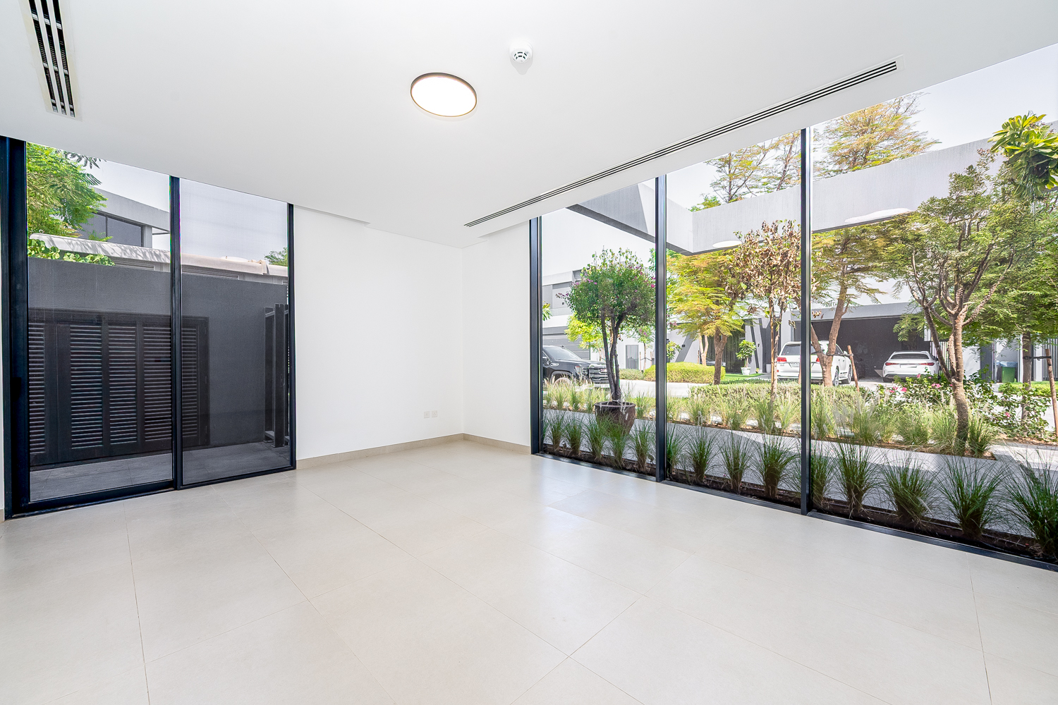 5 Bedrooms Villa in Sendian