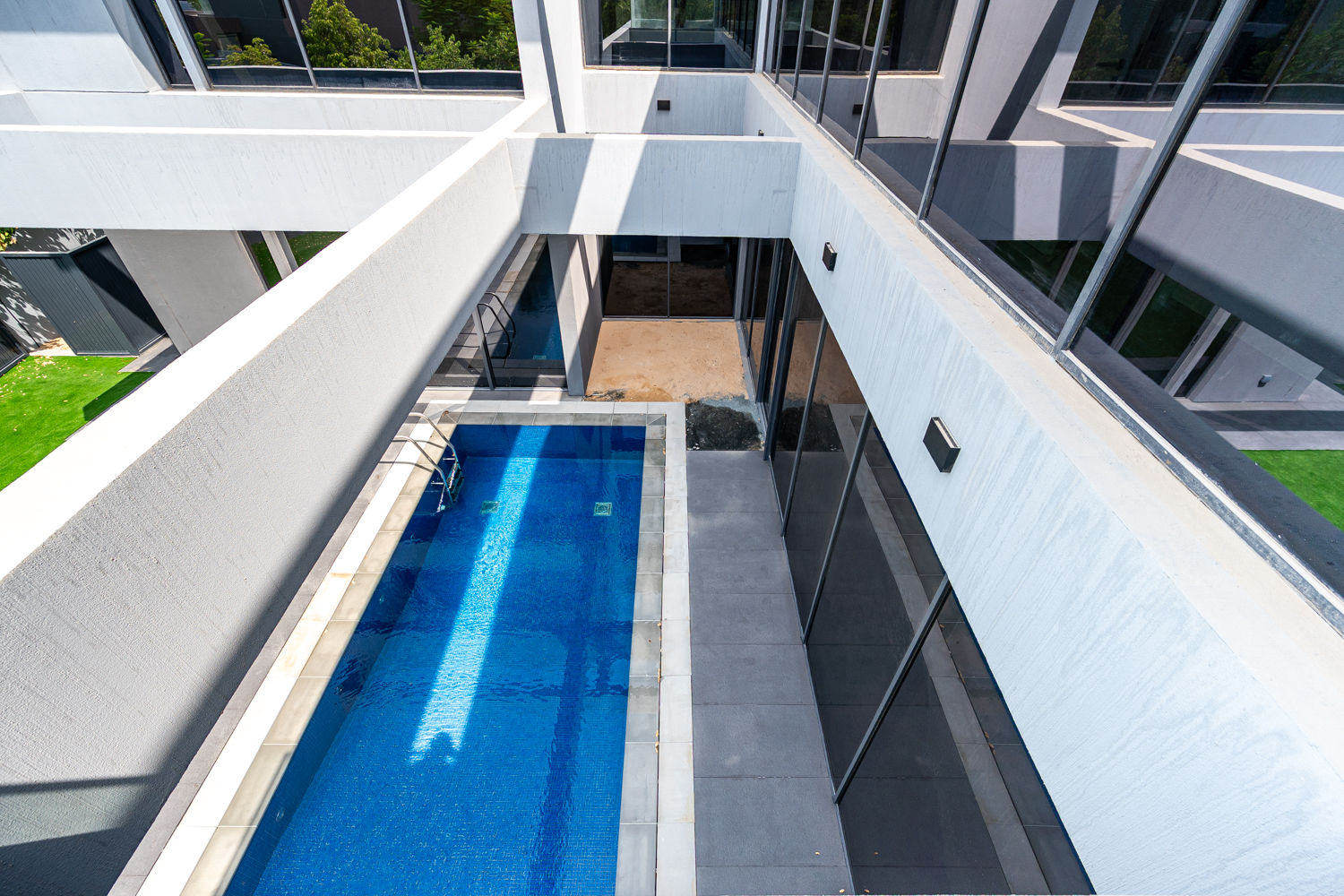 5 Bedrooms Villa in Sendian