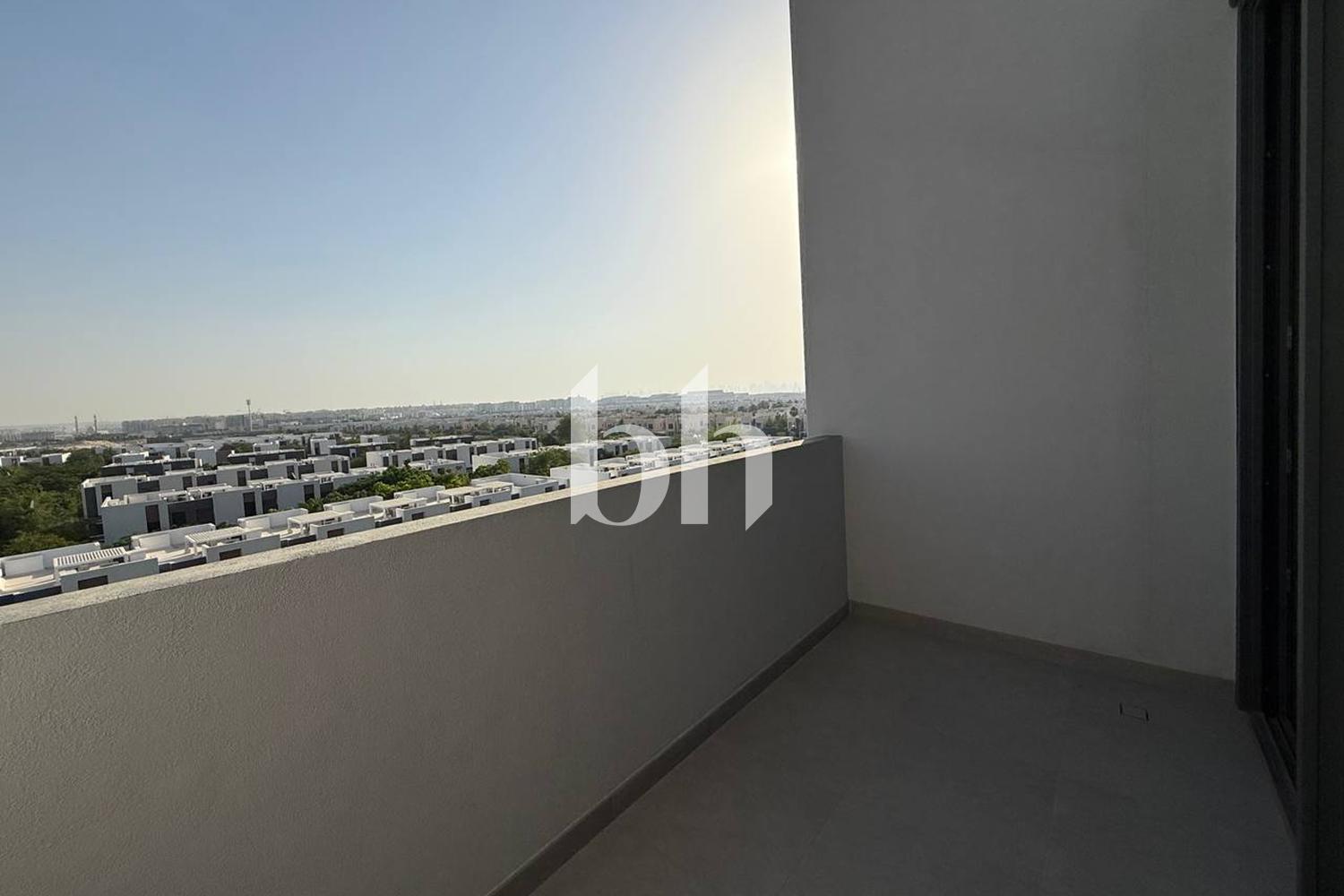 Ready-to-Move | Panoramic View | The Gate