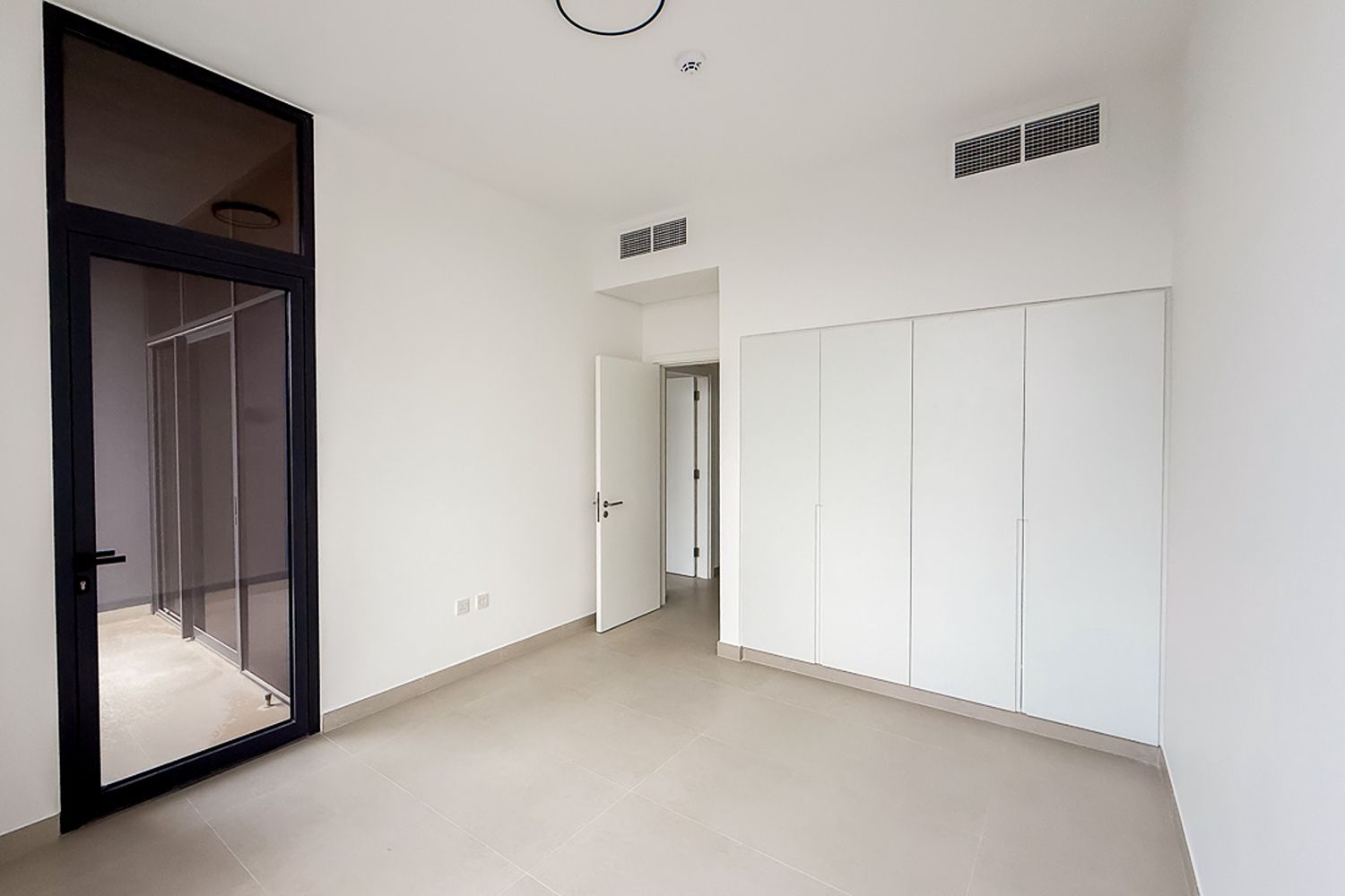 2 Bedrooms Townhouse in Sendian