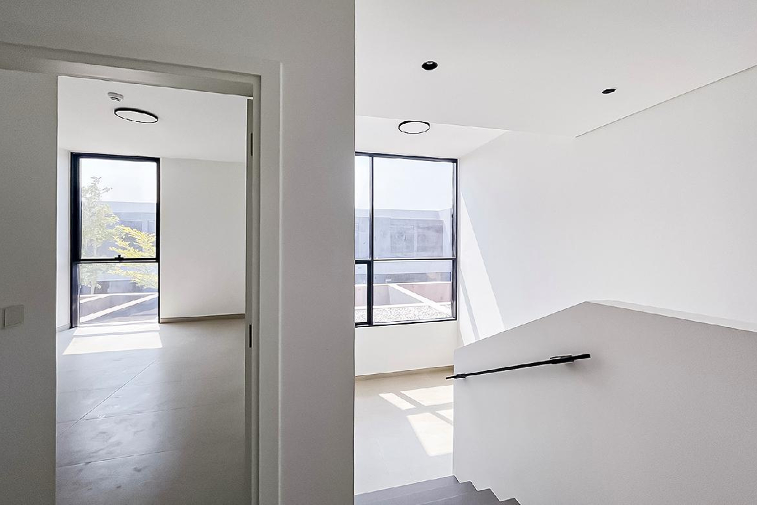 2 Bedrooms Townhouse in Sendian