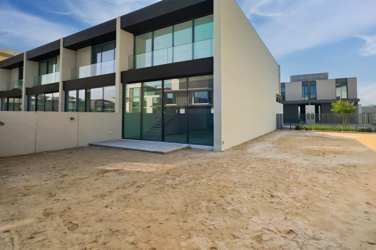 3 Bedrooms Townhouse in Nad Al Sheba Gardens - Phase 2